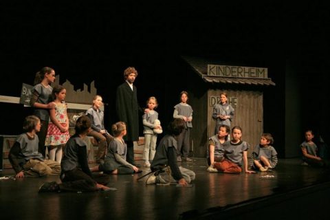 2010 Kinderheim D.RACHE 18