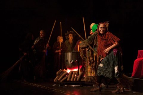 2013 Die kleine Hexe 01