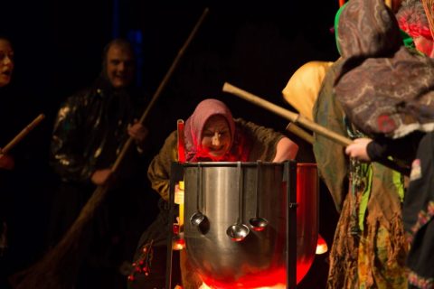 2013 Die kleine Hexe 02